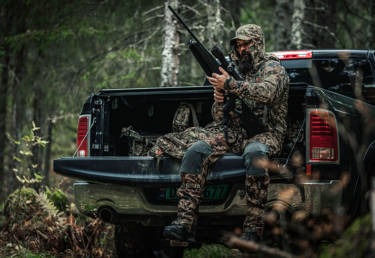 Mit der richtigen Ausrüstung steigen auch die Erfolgschancen bei der Jagd. Waffe und Optik bilden dabei idealerweise eine perfekte Einheit