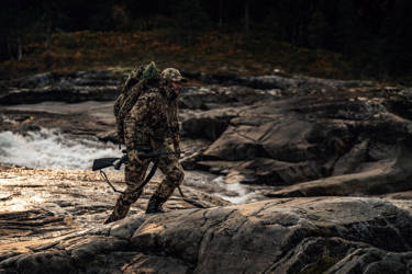 Mit der richtigen Ausrüstung steigen auch die Erfolgschancen bei der Jagd. Waffe und Optik bilden dabei idealerweise eine perfekte Einheit